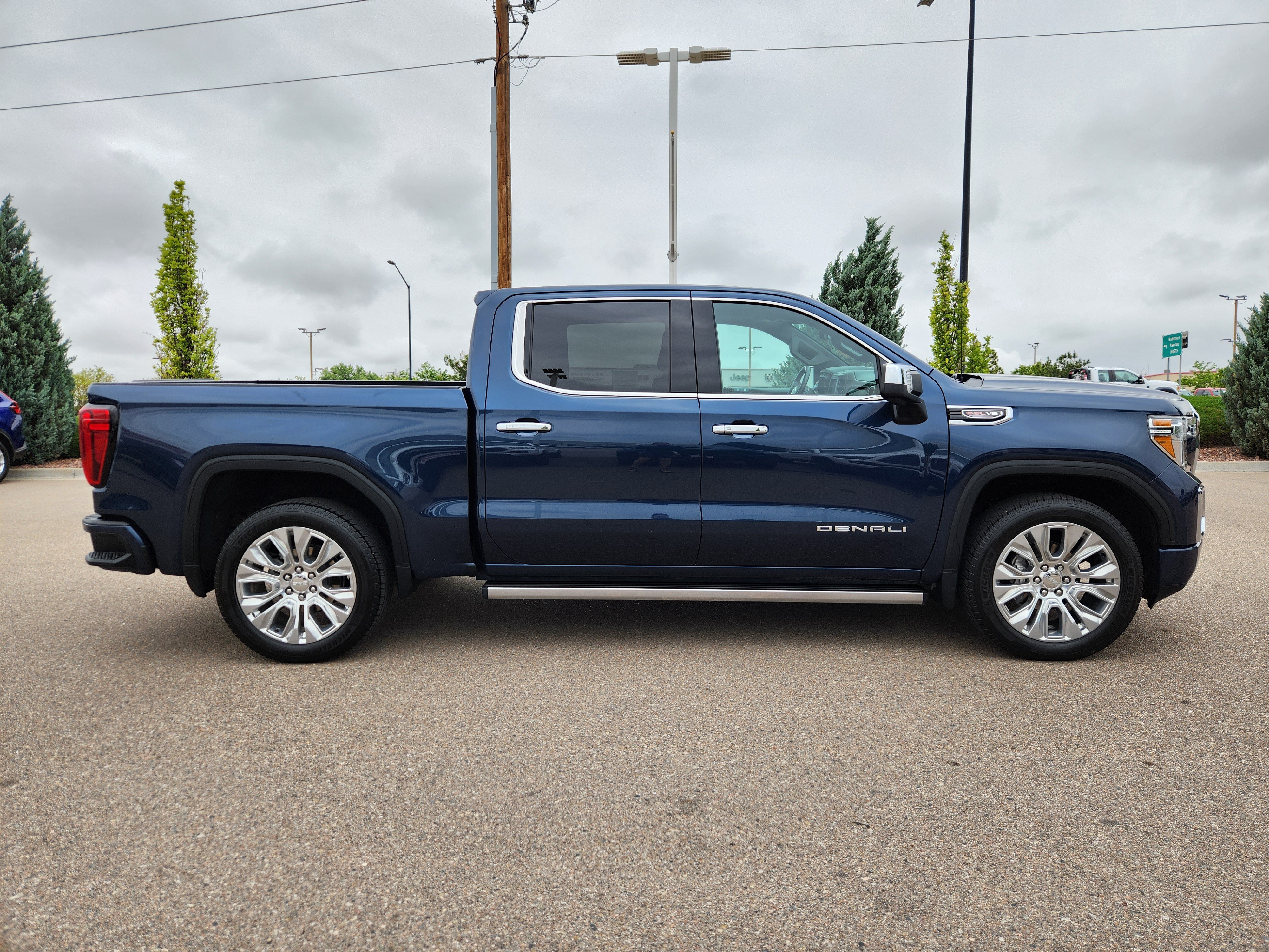 Used 2020 GMC Sierra 1500 Denali w/ Denali Ultimate Package AWD/4WD image 2