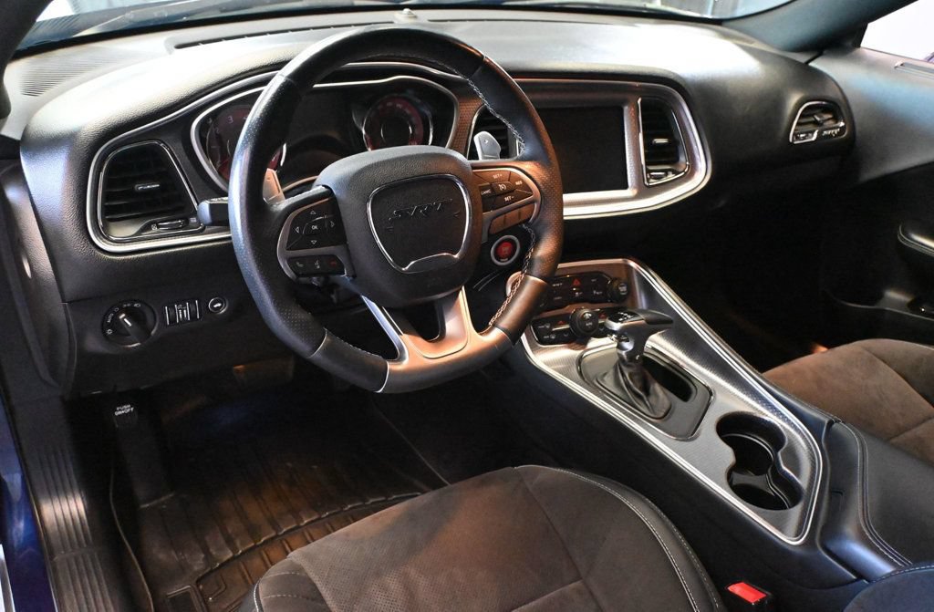 Used 2015 Dodge Challenger SRT Hellcat RWD image 9