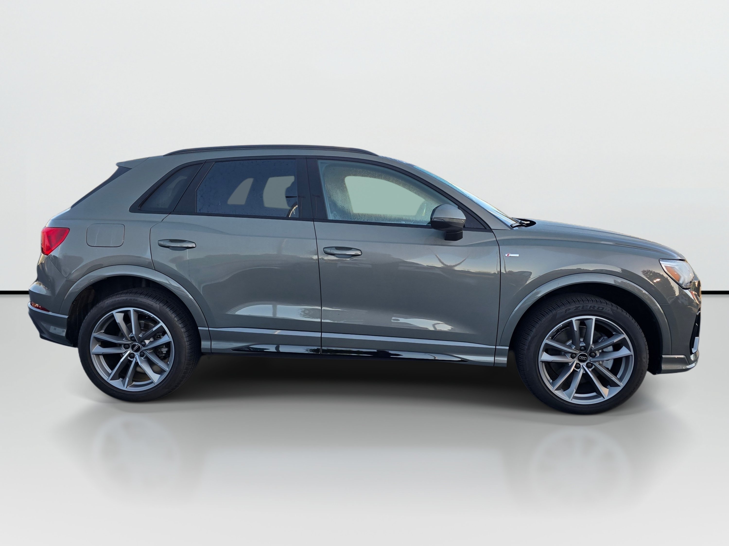 Certified 2025 Audi Q3 2.0T Premium AWD/4WD image 7