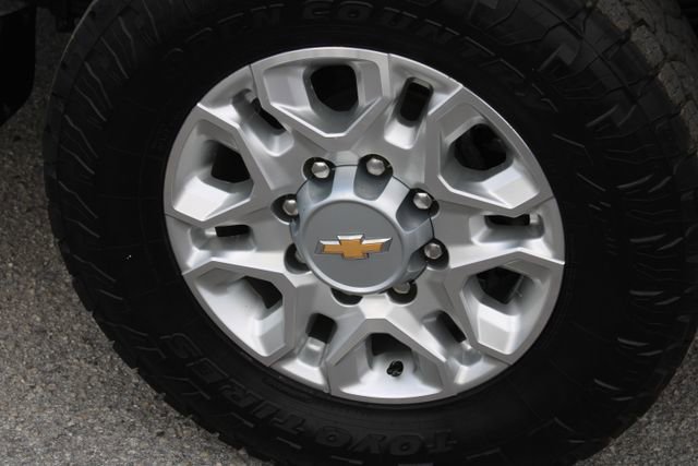 Used 2023 Chevrolet Silverado 2500 LT image 16