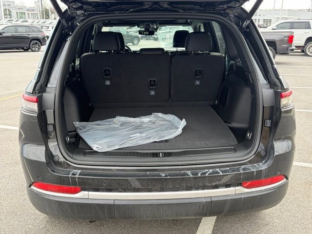 New 2026 Jeep Grand Cherokee Limited w/ Luxury Tech Group II image 7