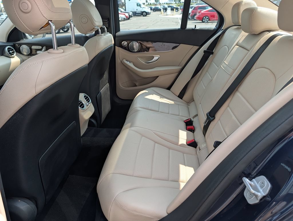 Used 2015 Mercedes-Benz C 300 4MATIC Sedan image 15