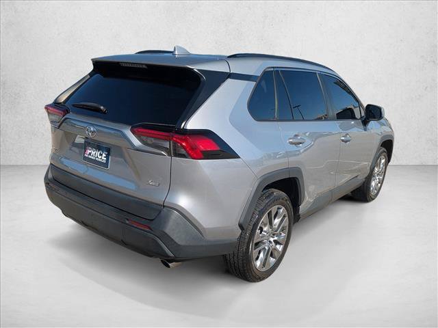 Used 2022 Toyota RAV4 XLE Premium FWD image 5