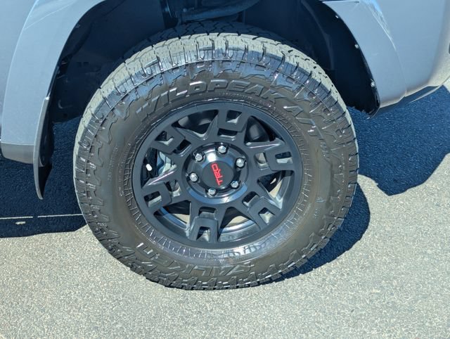 Used 2024 Toyota 4Runner TRD Off-Road Premium w/ Moonroof Package AWD/4WD image 8