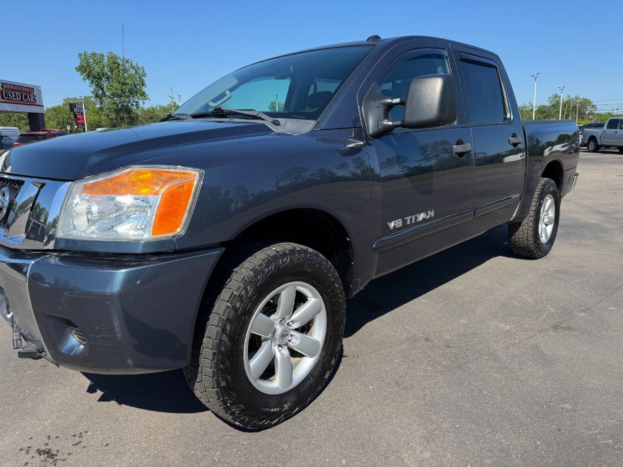 Used 2014 Nissan Titan SV AWD/4WD image 9