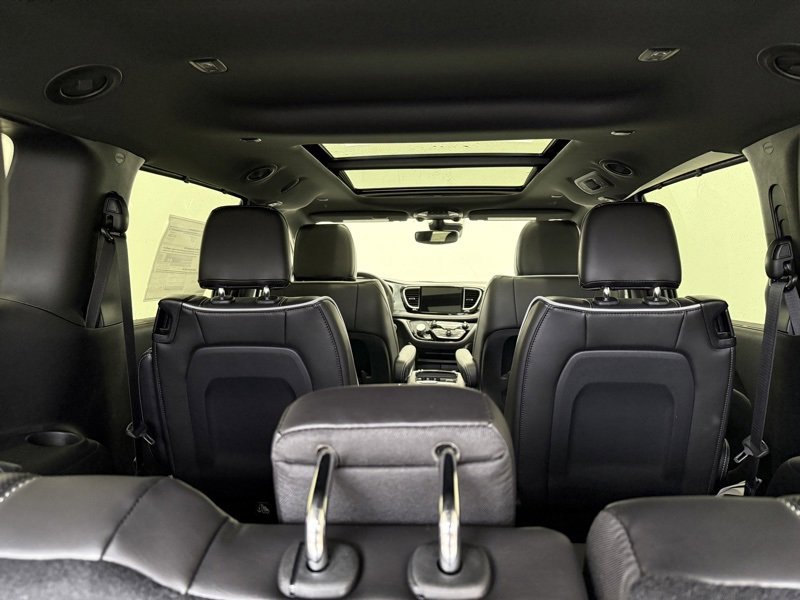New 2026 Chrysler Pacifica Limited image 10