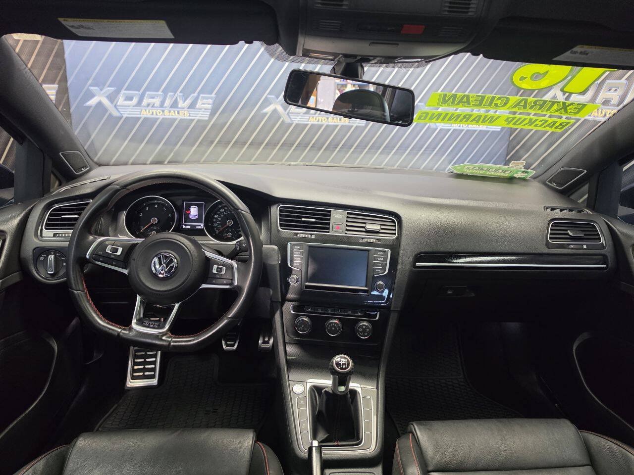 Used 2016 Volkswagen GTI SE FWD image 13