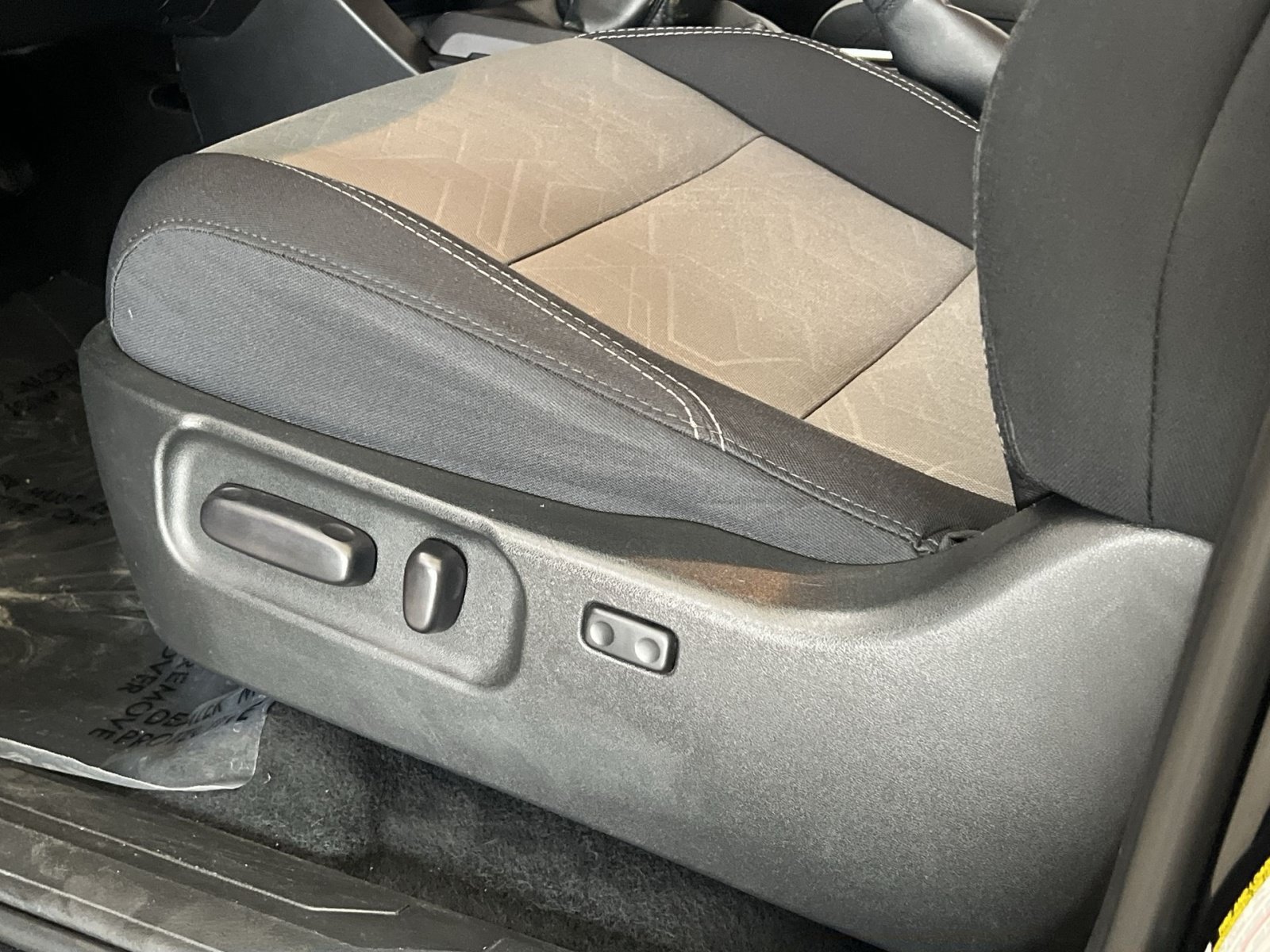 Used 2020 Toyota Tacoma TRD Sport AWD/4WD image 13