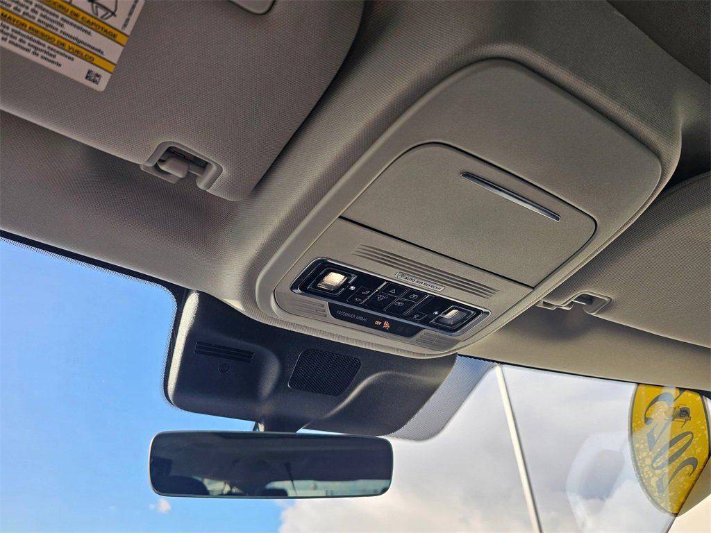 Used 2025 Lincoln Navigator L Reserve image 28