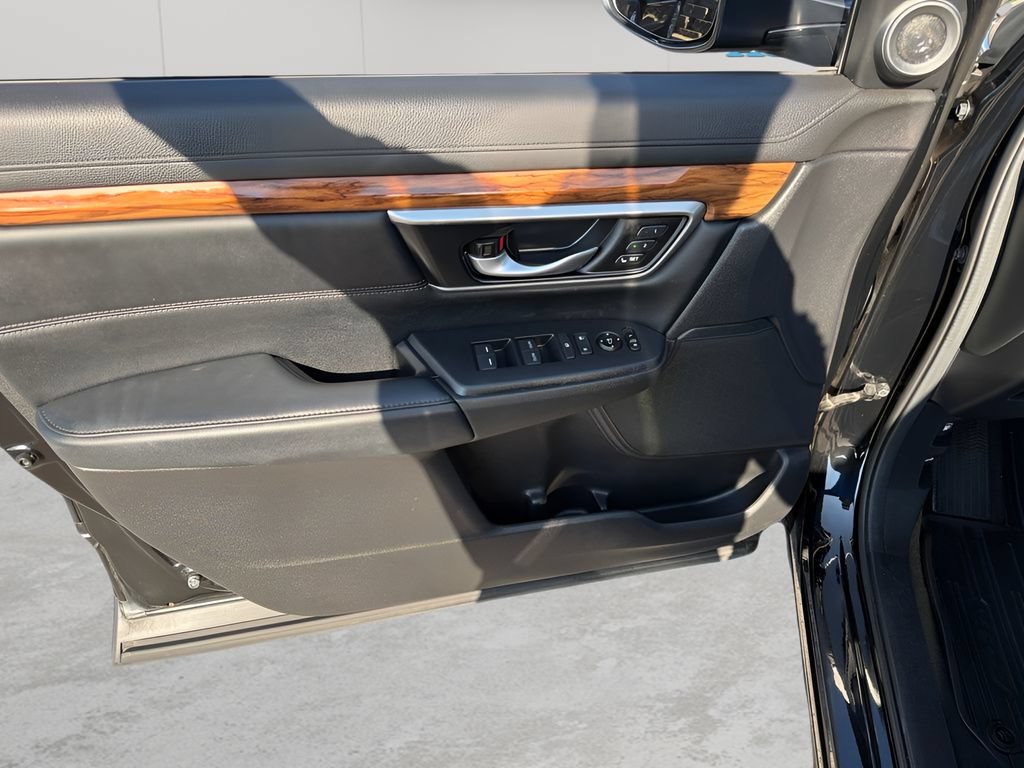 Used 2022 Honda CR-V Touring image 16