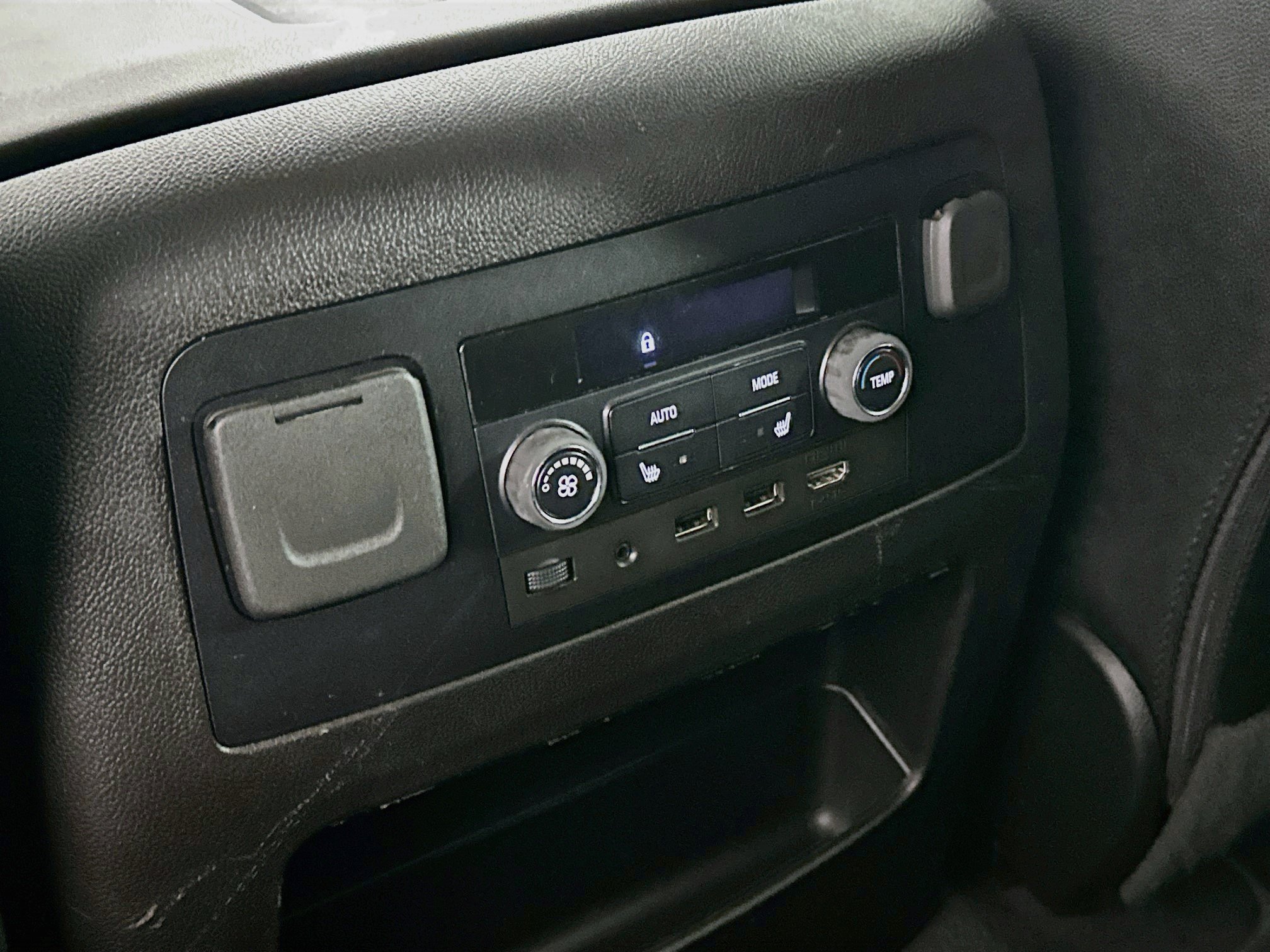 Used 2019 Chevrolet Tahoe LT AWD/4WD image 27