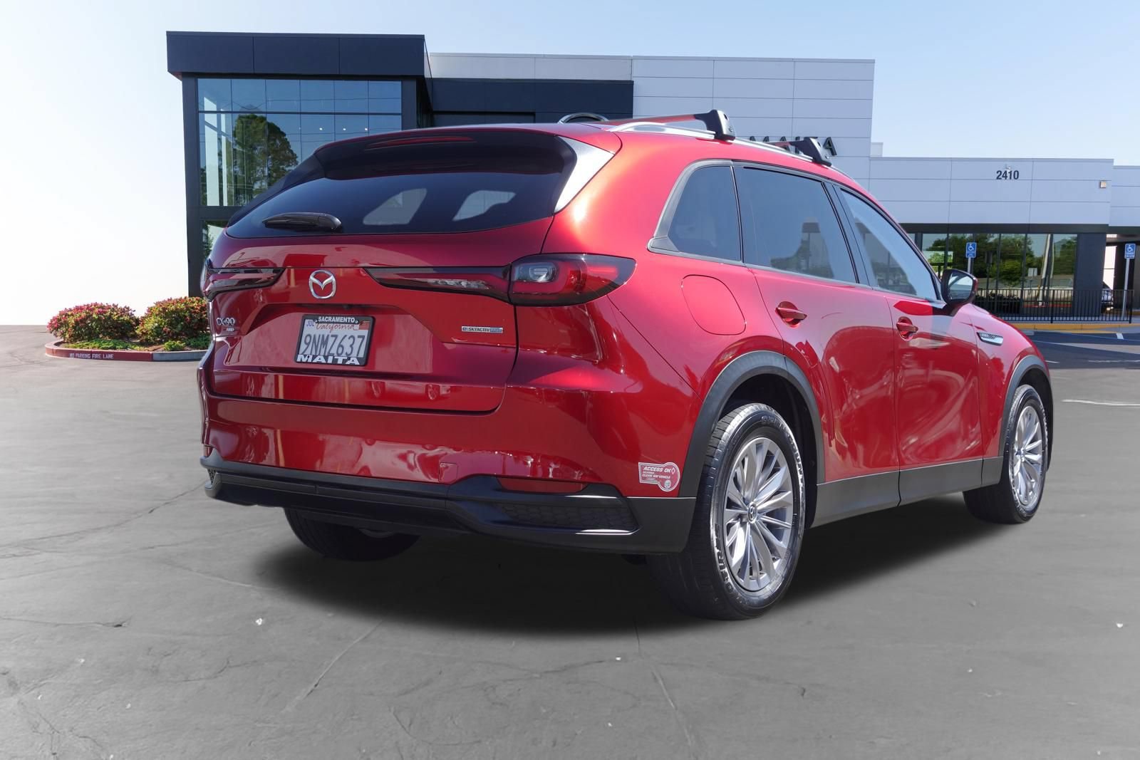 Certified 2024 MAZDA CX-90 Plug-In Hybrid w/ Preferred AWD/4WD image 4