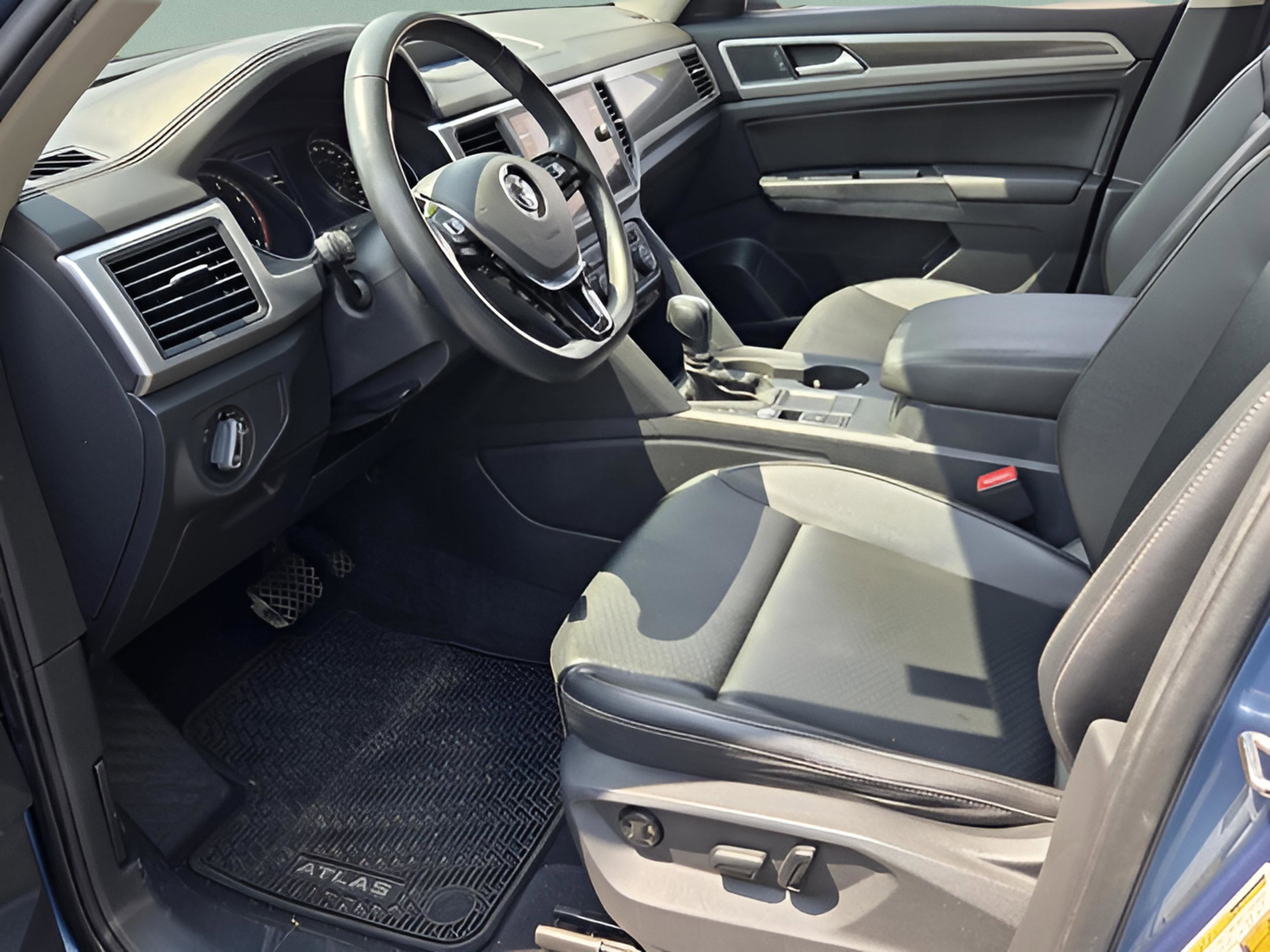 Used 2019 Volkswagen Atlas SE w/ Towing Package image 13