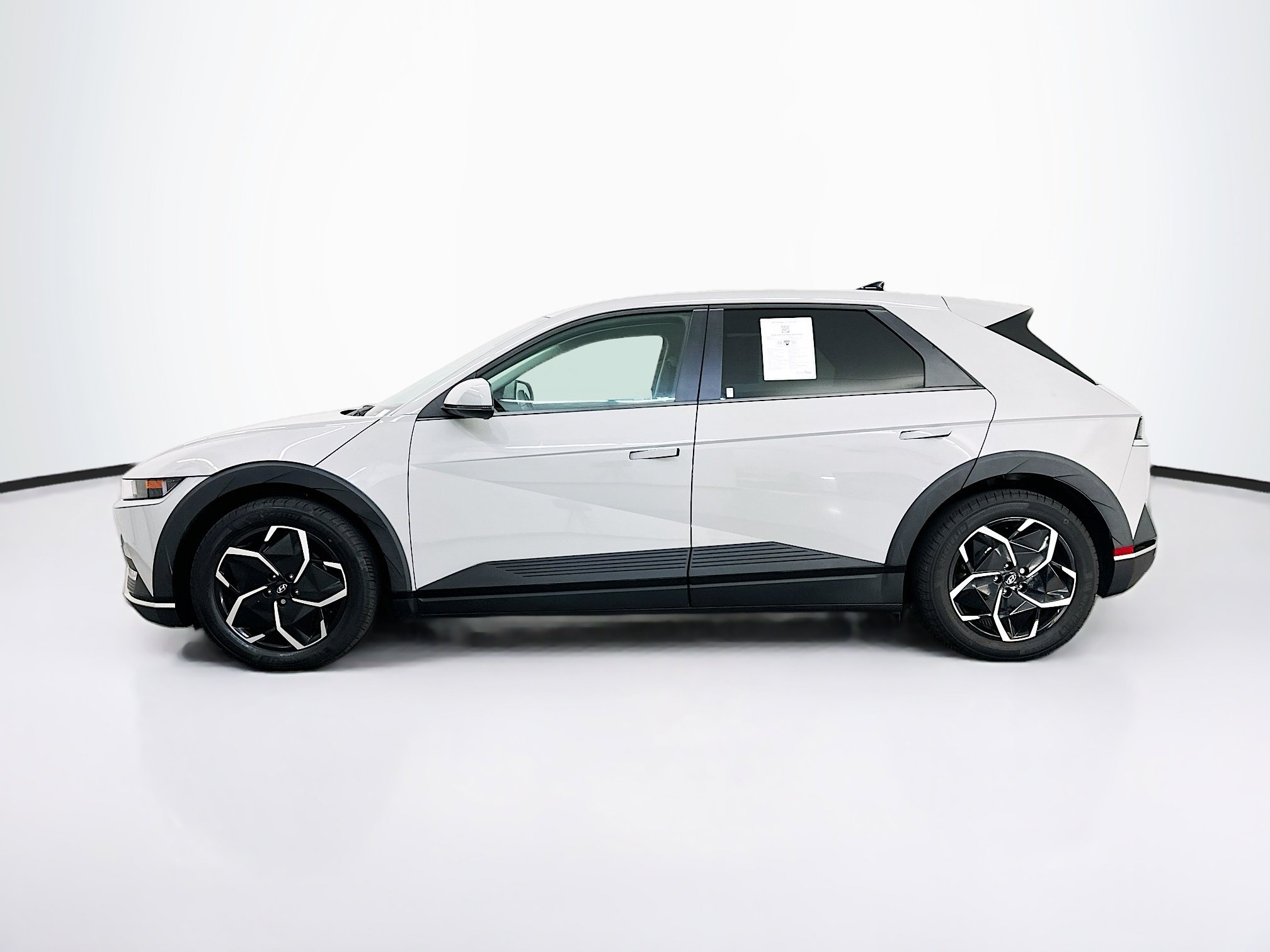 Used 2024 Hyundai Ioniq 5 SEL AWD/4WD image 4