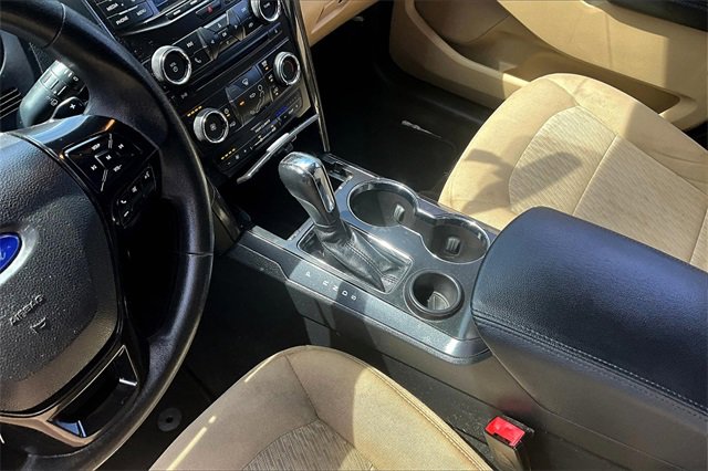 Used 2017 Ford Explorer Base image 14