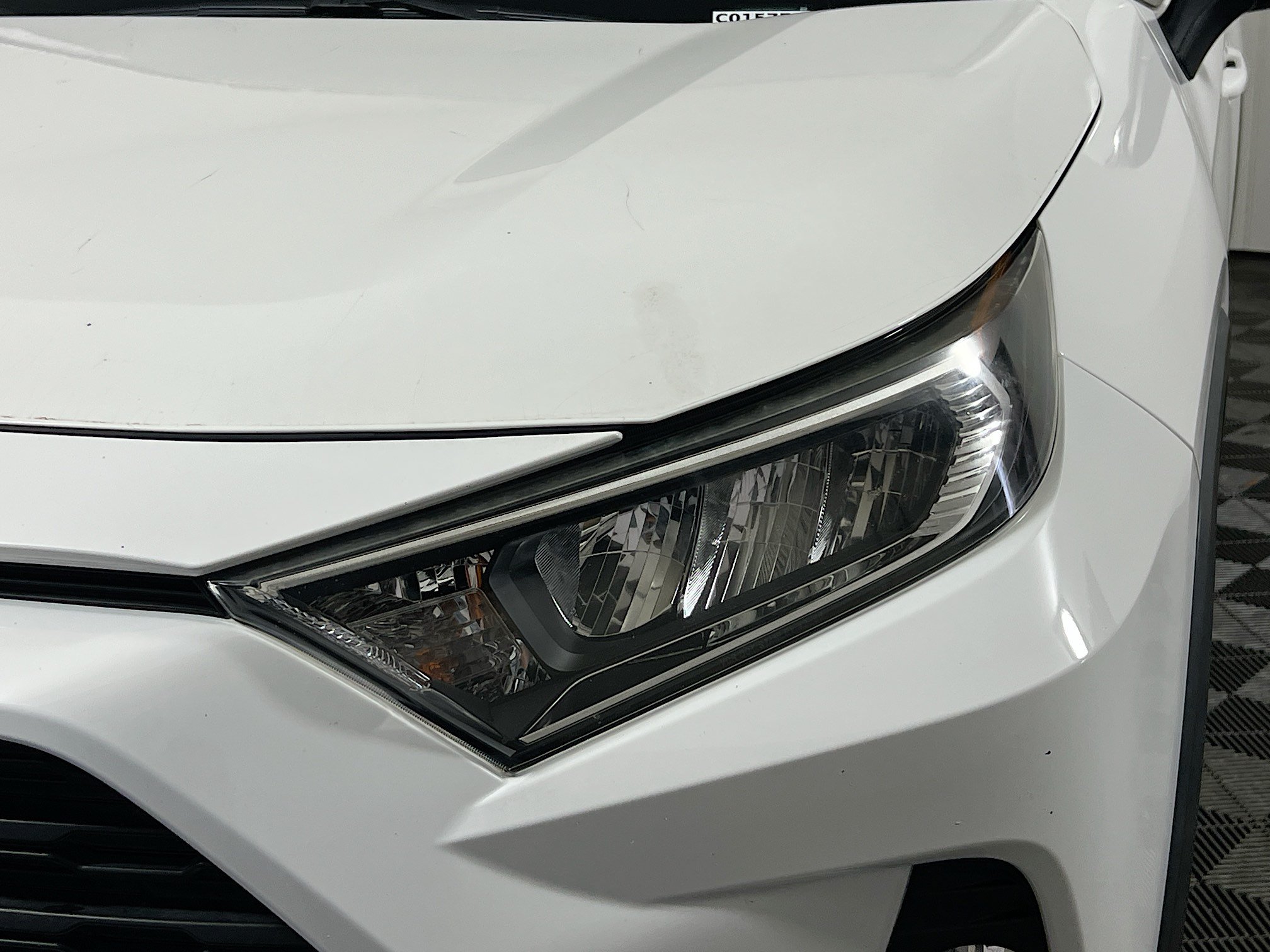 Used 2019 Toyota RAV4 XLE Premium FWD image 11