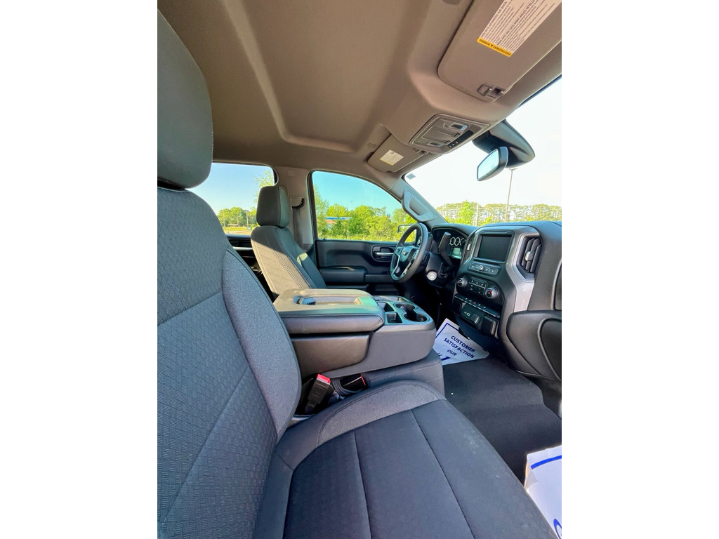 Used 2022 Chevrolet Silverado 1500 Custom w/ Safety Confidence Package AWD/4WD image 10