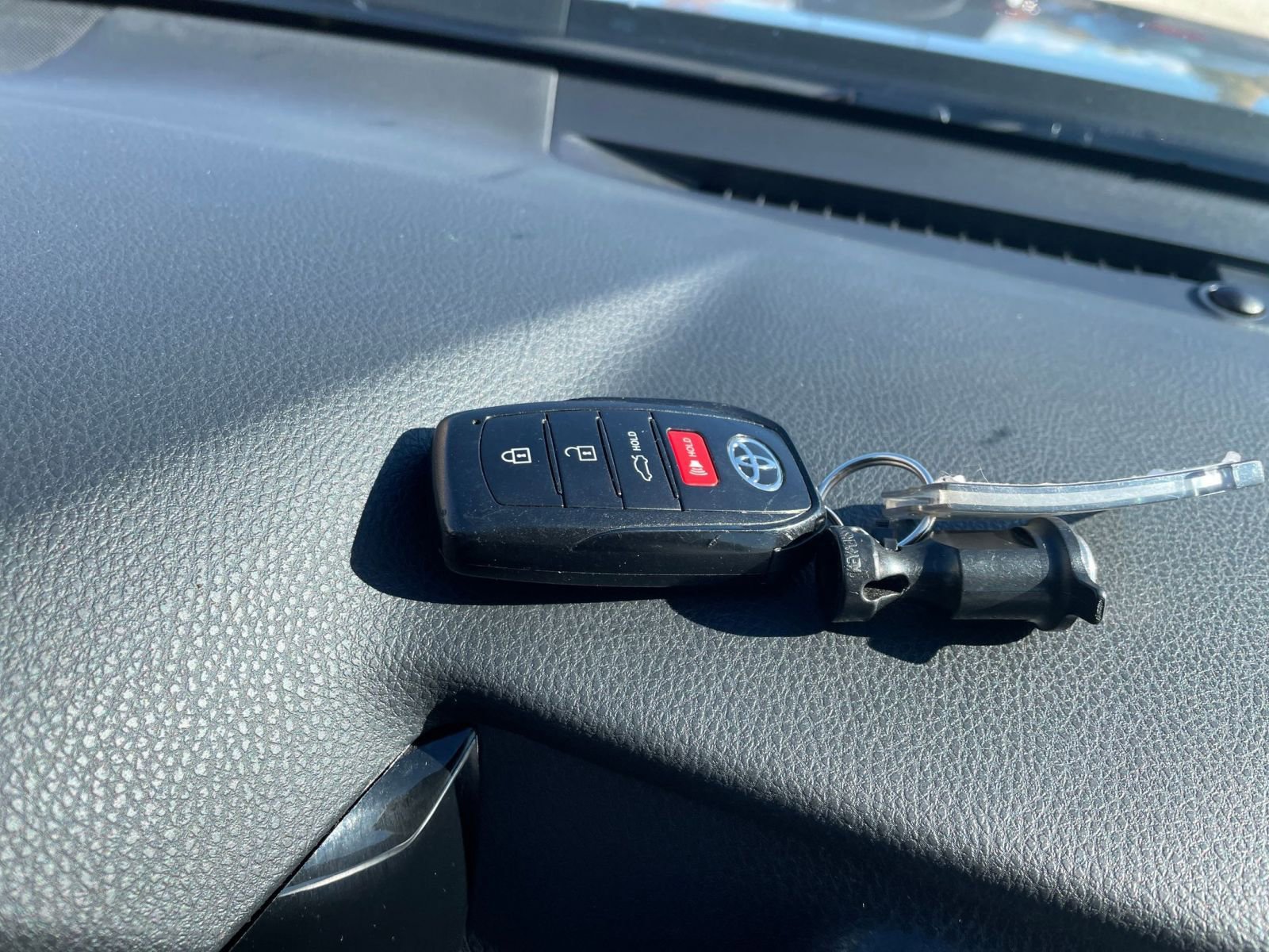 Used 2025 Toyota Camry LE image 22