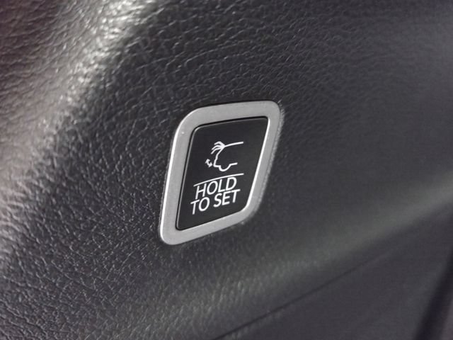 New 2027 Chrysler Pacifica Select w/ Family Tech Group FWD image 17