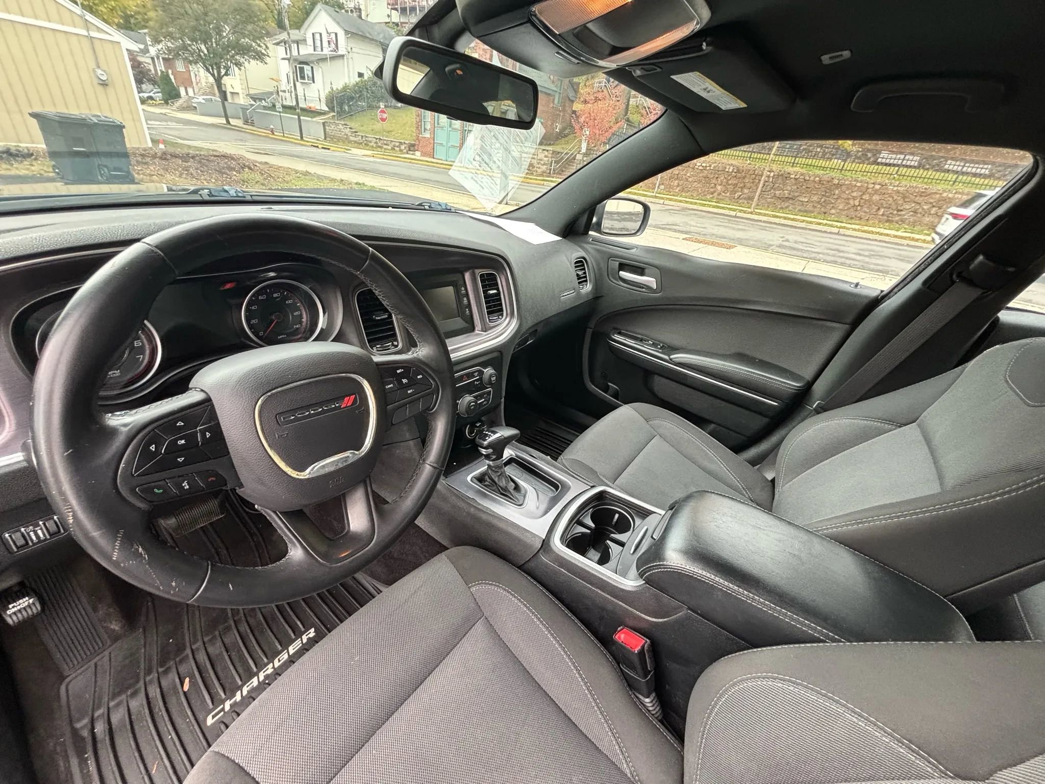 Used 2017 Dodge Charger SE w/ Popular Equipment Group image 18