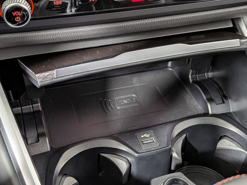 Used 2025 BMW M4 xDrive Competition w/ Executive Package image 38