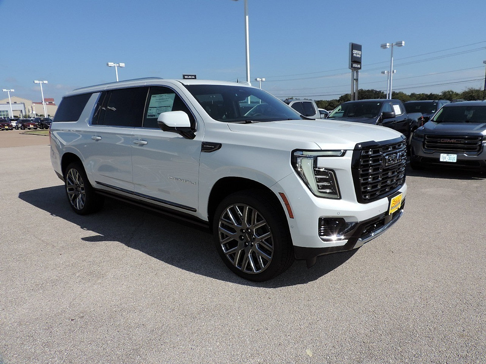 New 2026 GMC Yukon XL Denali Ultimate w/ LPO, Floor Liner Package AWD/4WD image 3