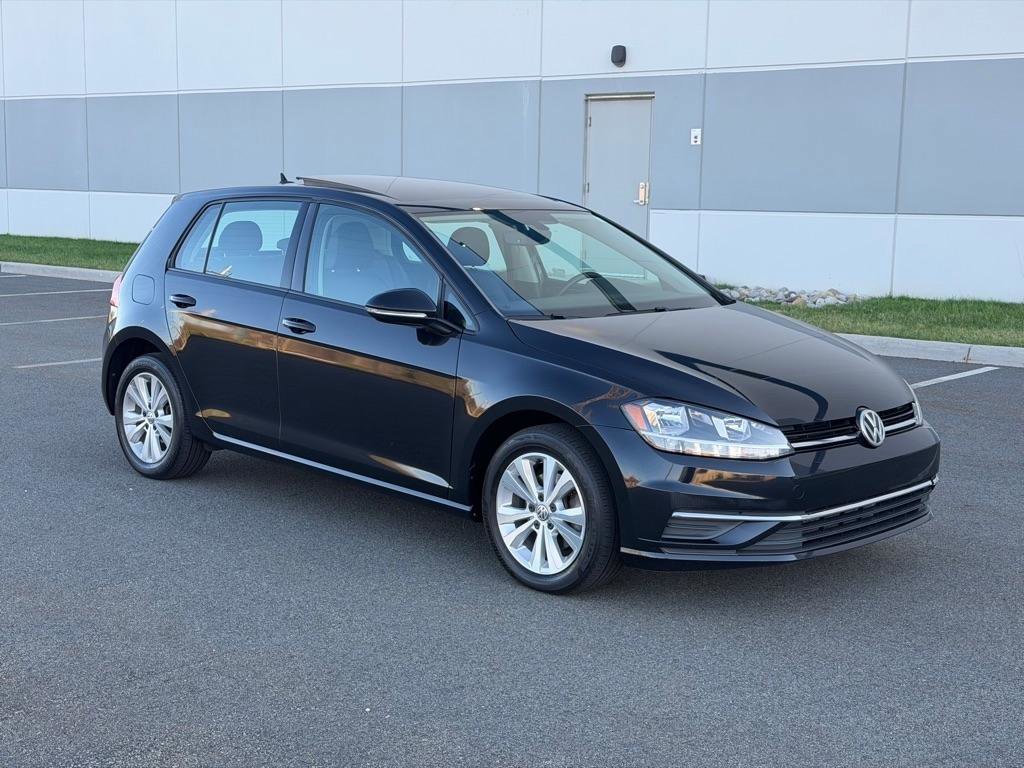 Used 2020 Volkswagen Golf 4-Door image 3