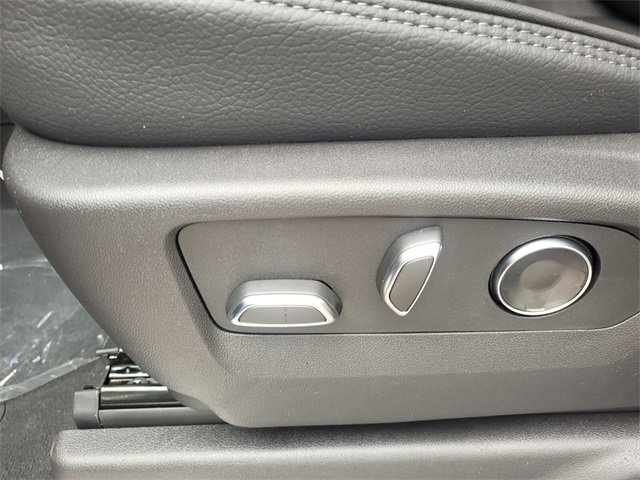 New 2025 GMC Sierra 2500 Denali w/ Denali Reserve Package image 6