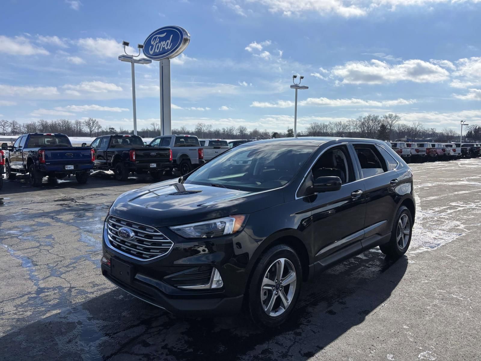 Used 2022 Ford Edge SEL w/ Convenience Package image 4