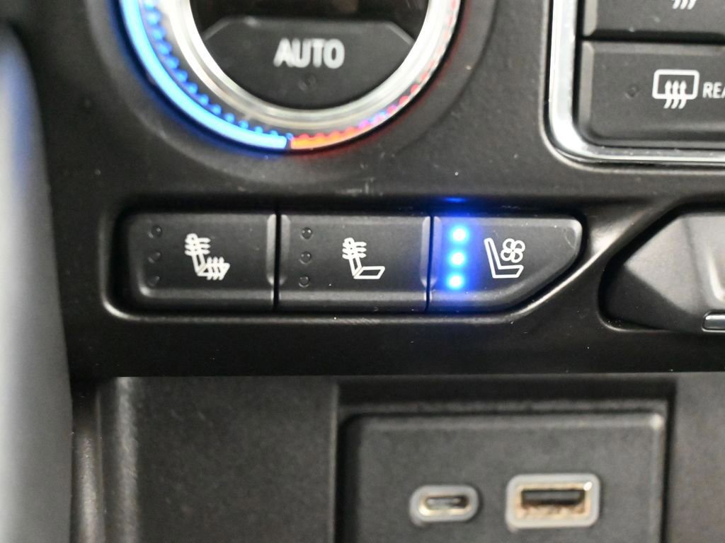 Used 2021 GMC Yukon SLT w/ SLT Luxury Plus Package image 30