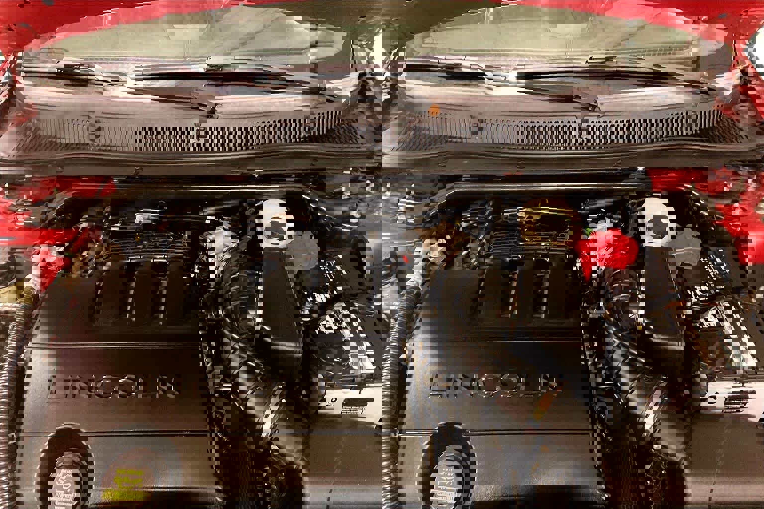 Used 2012 Lincoln MKS image 28