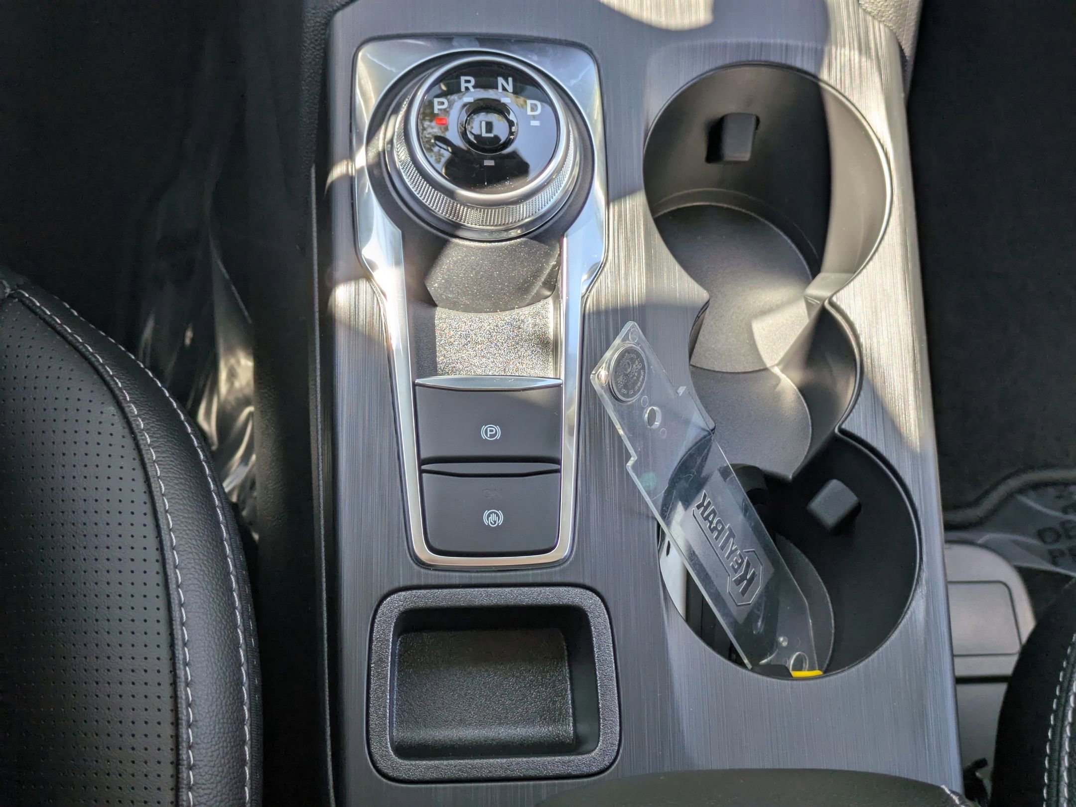 New 2025 Ford Escape SE w/ PHEV Premium Package image 23