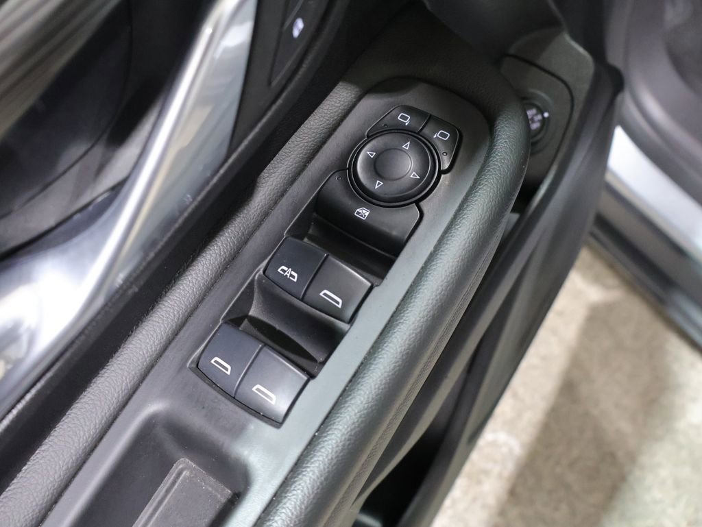 Used 2024 GMC Terrain SLT AWD/4WD image 14