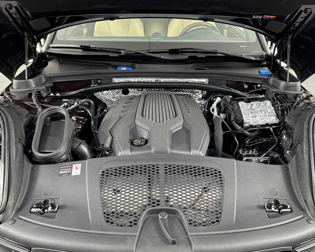 New 2026 Porsche Macan AWD/4WD image 30