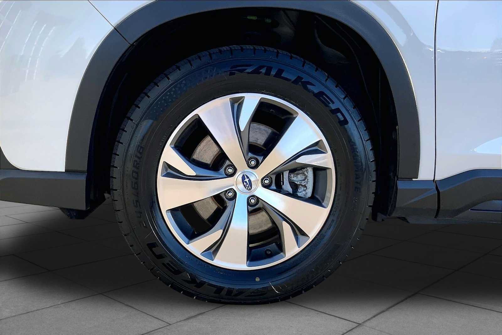 Used 2024 Subaru Ascent Premium w/ Convenience Package AWD/4WD image 11