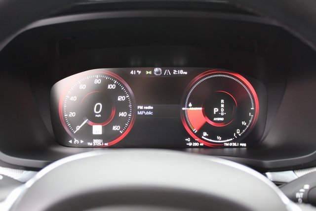 Certified 2022 Volvo S60 T8 R-Design image 30