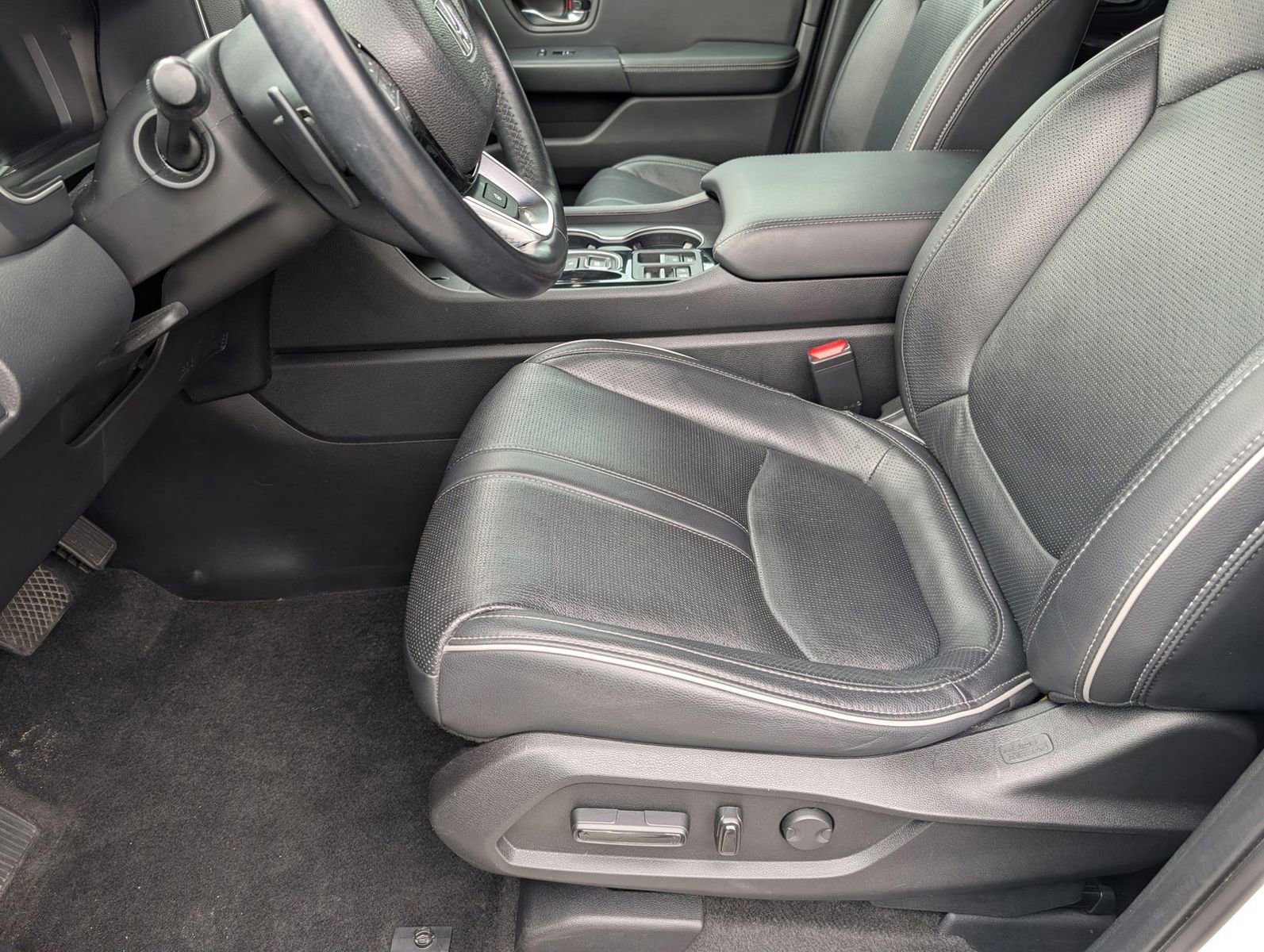 Used 2023 Honda Pilot Elite image 11