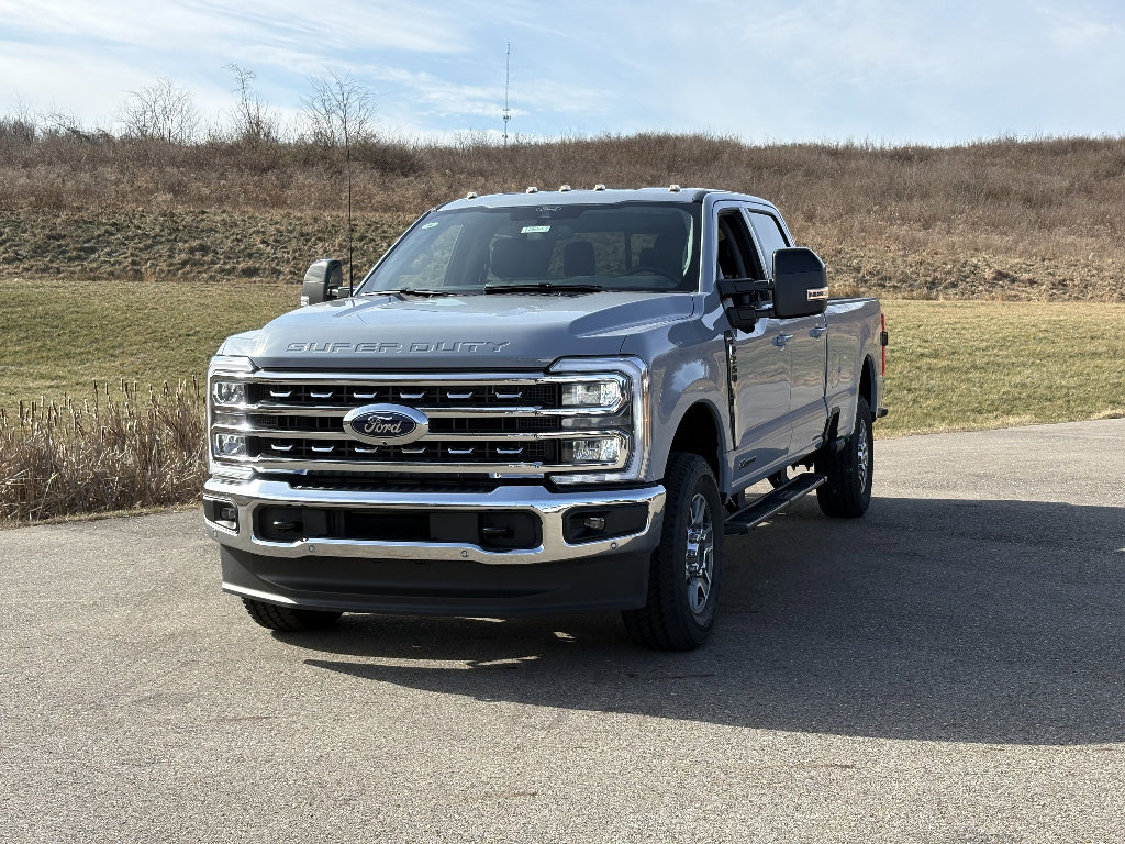 New 2026 Ford F250 Lariat w/ Lariat Premium Package
