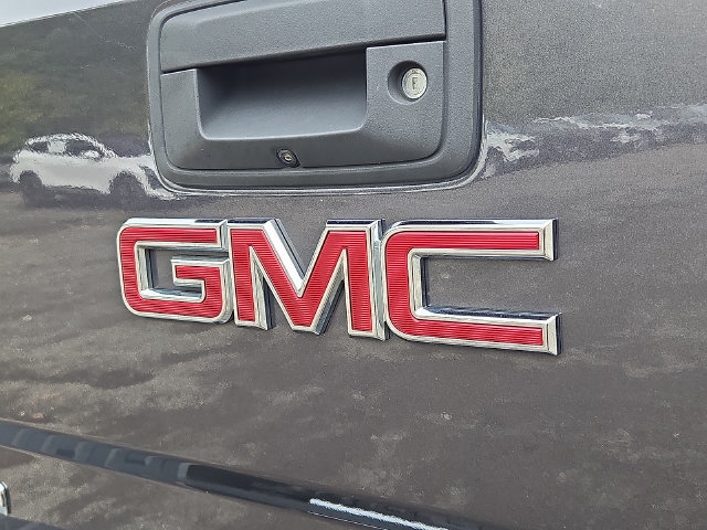 Used 2016 GMC Sierra 2500 Denali w/ Duramax Plus Package AWD/4WD image 30