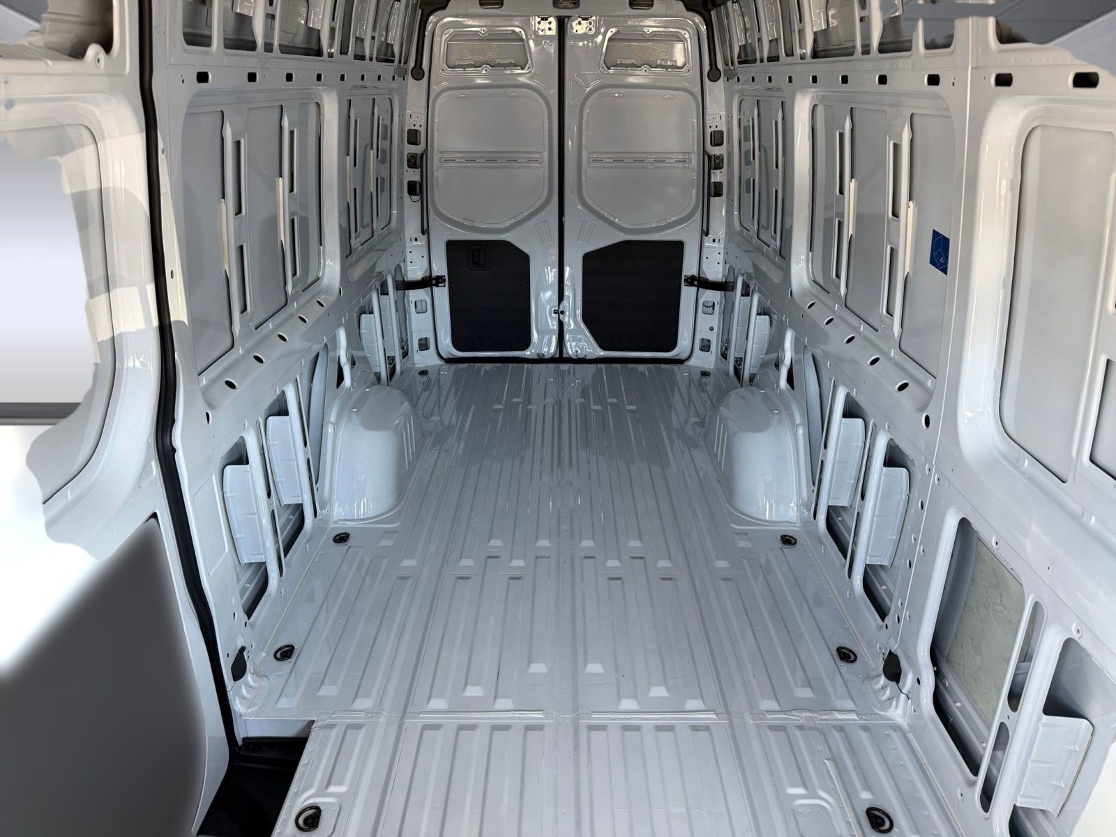 New 2025 Mercedes-Benz Sprinter 2500 image 25