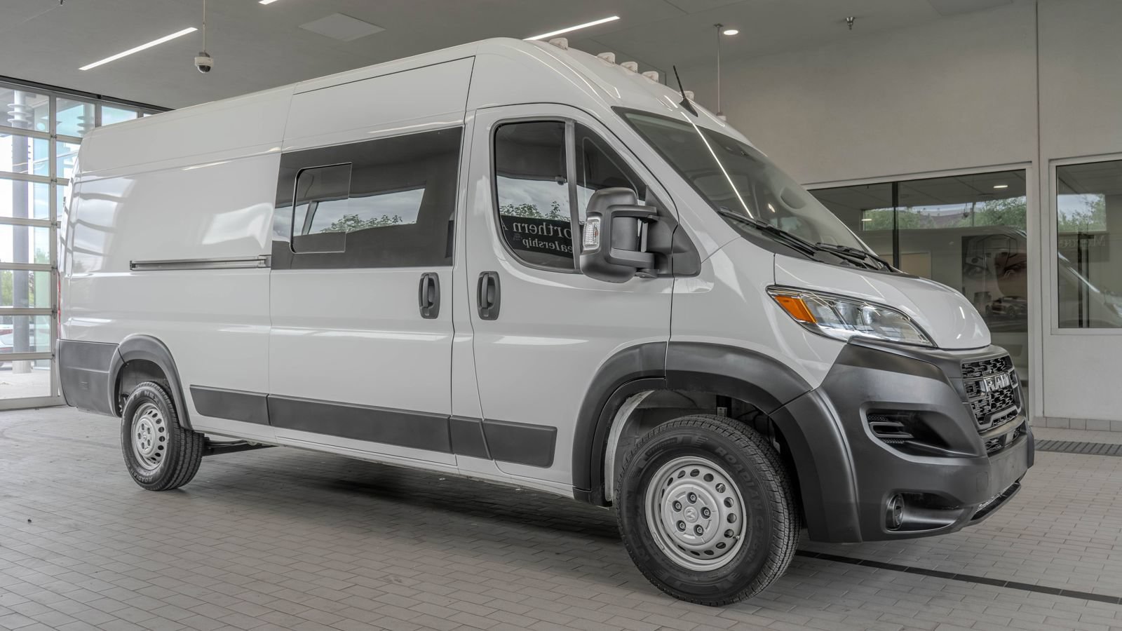 Used 2024 RAM ProMaster 3500 w/ Power Group FWD image 12