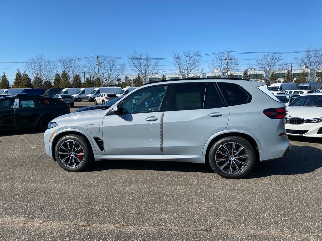 New 2026 BMW X5 xDrive50e w/ Executive Package AWD/4WD image 4