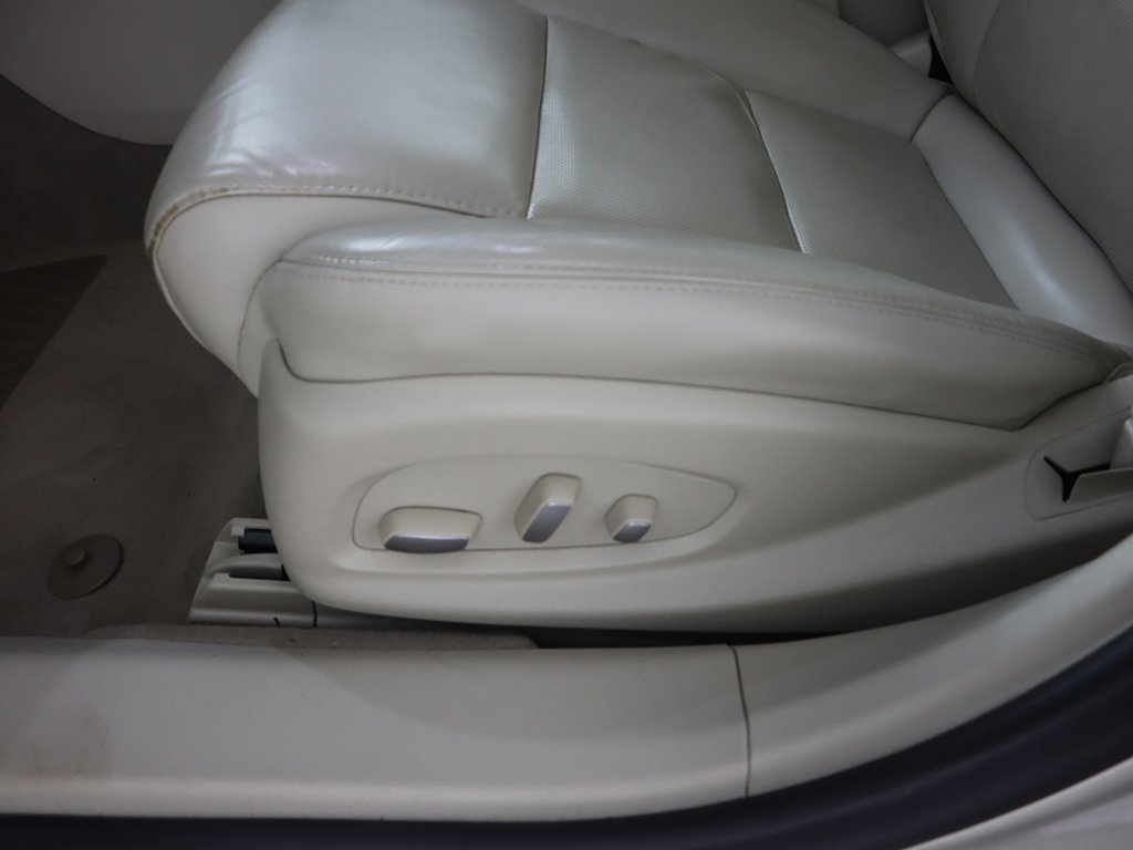 Used 2016 Cadillac XTS Luxury w/ Driver Awareness Package image 34