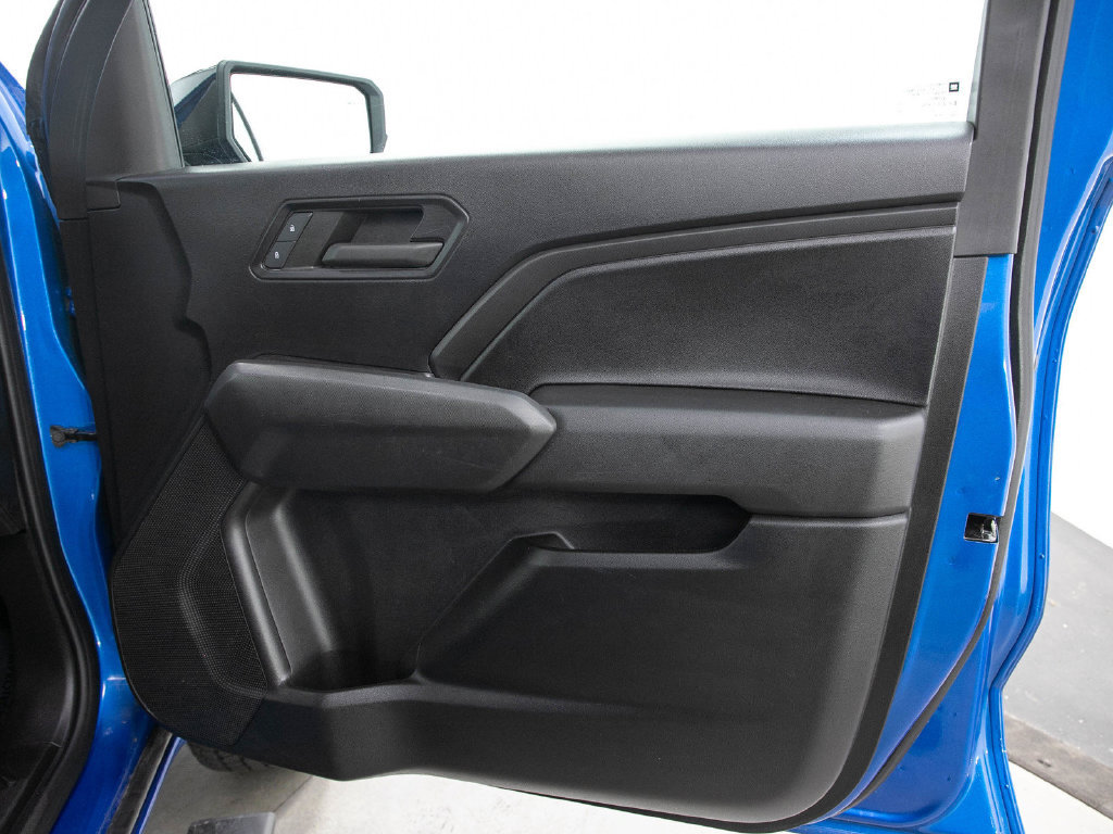 Used 2023 Chevrolet Colorado Trail Boss w/ Technology Package AWD/4WD image 13