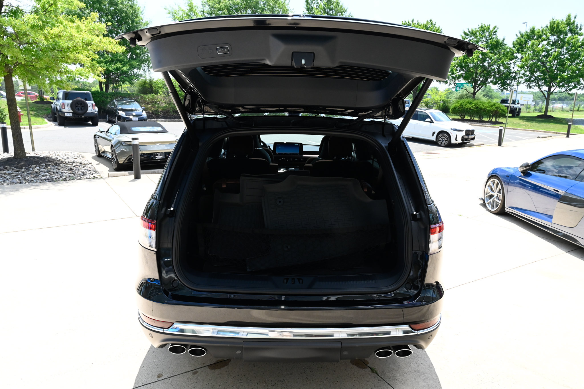 Used 2026 Lincoln Aviator Reserve AWD/4WD image 46