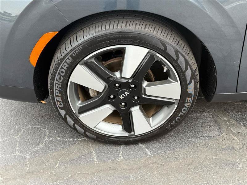 Used 2020 Kia Soul EX w/ Option Group 015 FWD image 17