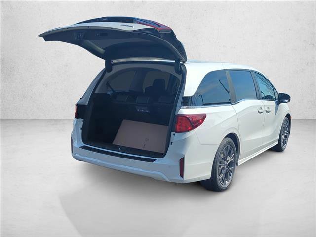 New 2026 Honda Odyssey Touring image 2