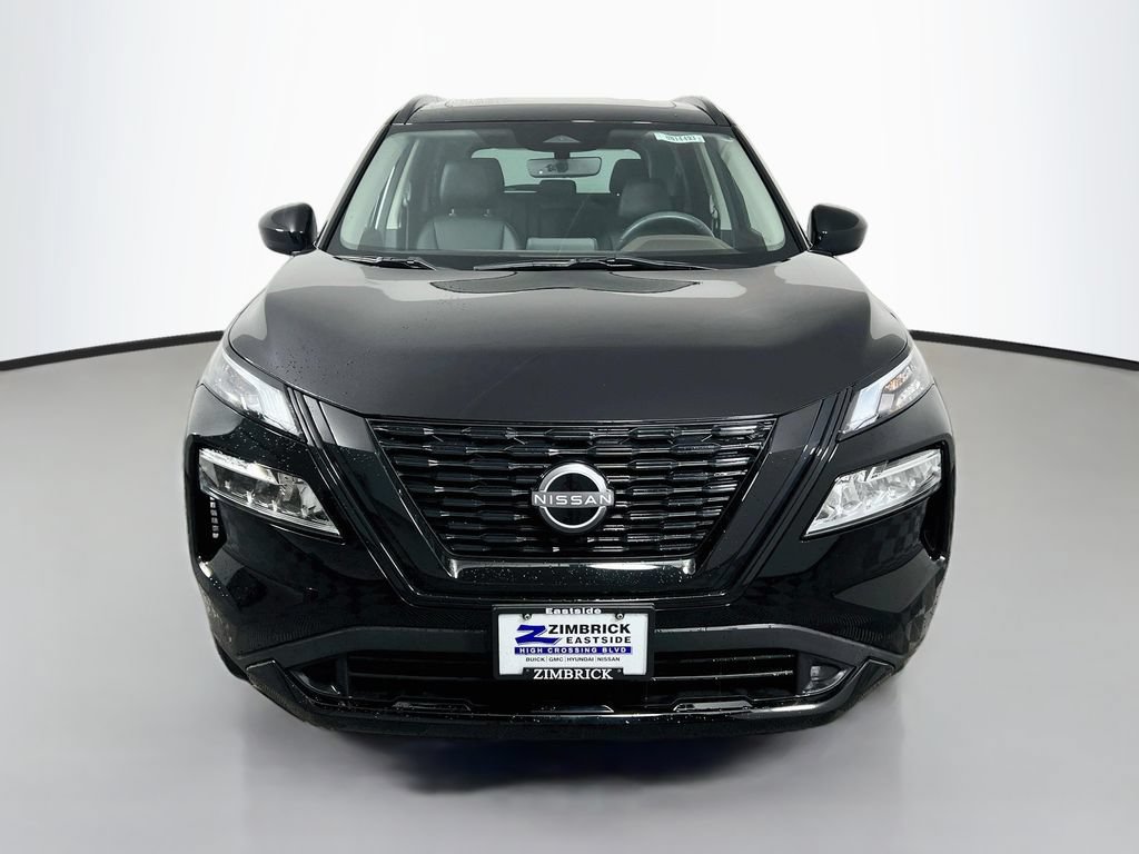 Used 2023 Nissan Rogue SV w/ SV Premium B Package AWD/4WD image 2
