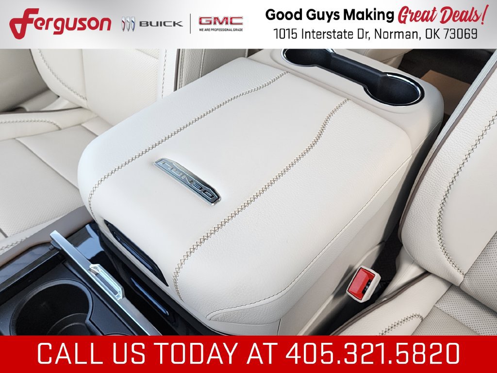 New 2026 GMC Yukon Denali w/ Denali Reserve Package AWD/4WD image 37