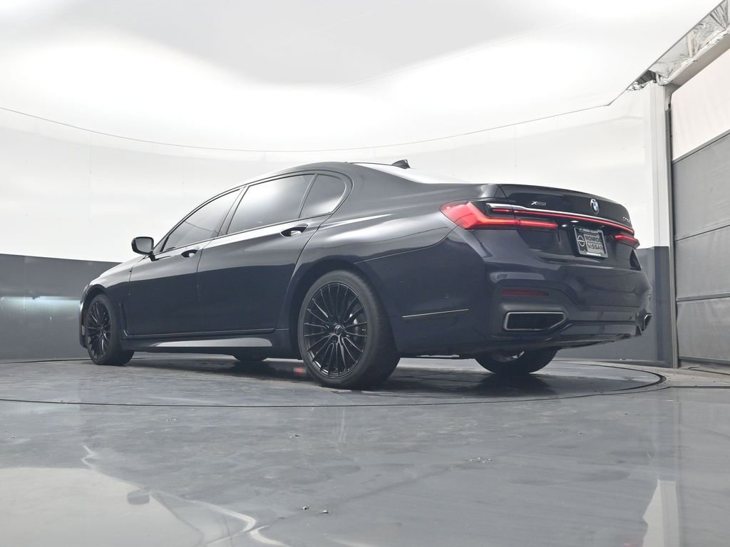Used 2021 BMW 750i xDrive w/ Executive Package AWD/4WD image 22